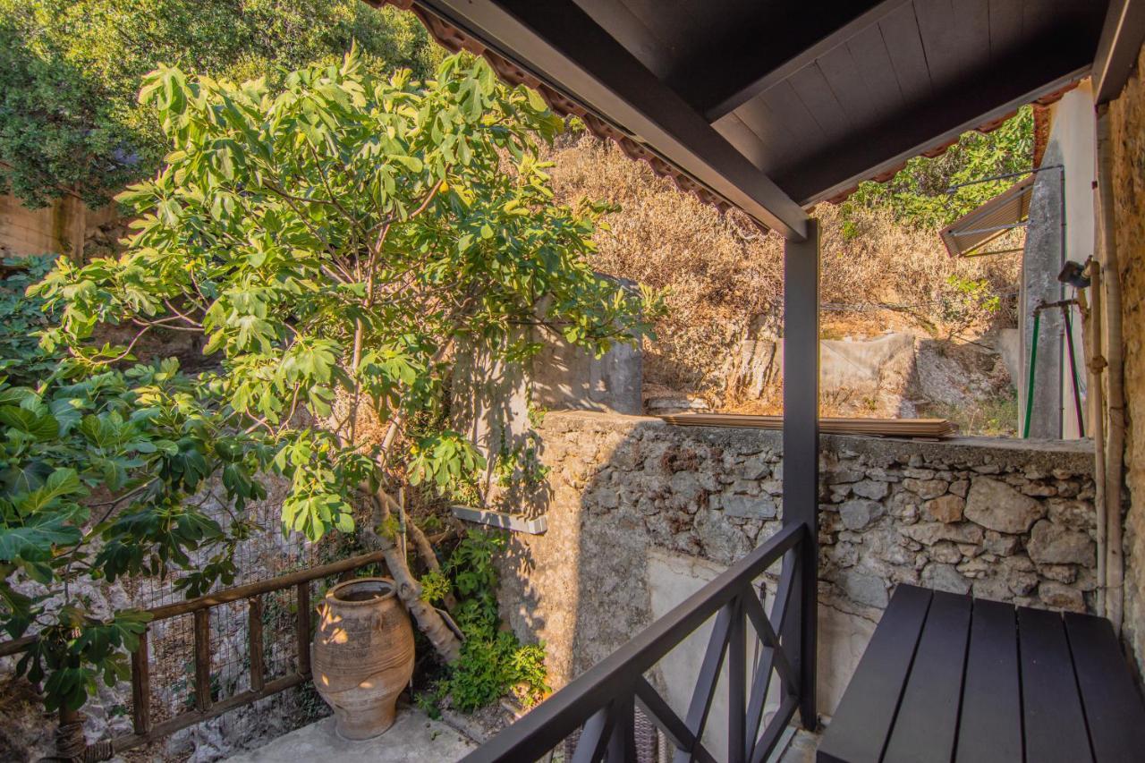 The Rooster'S House Apartment Spilion Ngoại thất bức ảnh